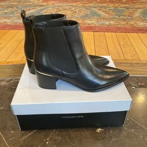 Never worn Nine West Size 6 Leather Booties